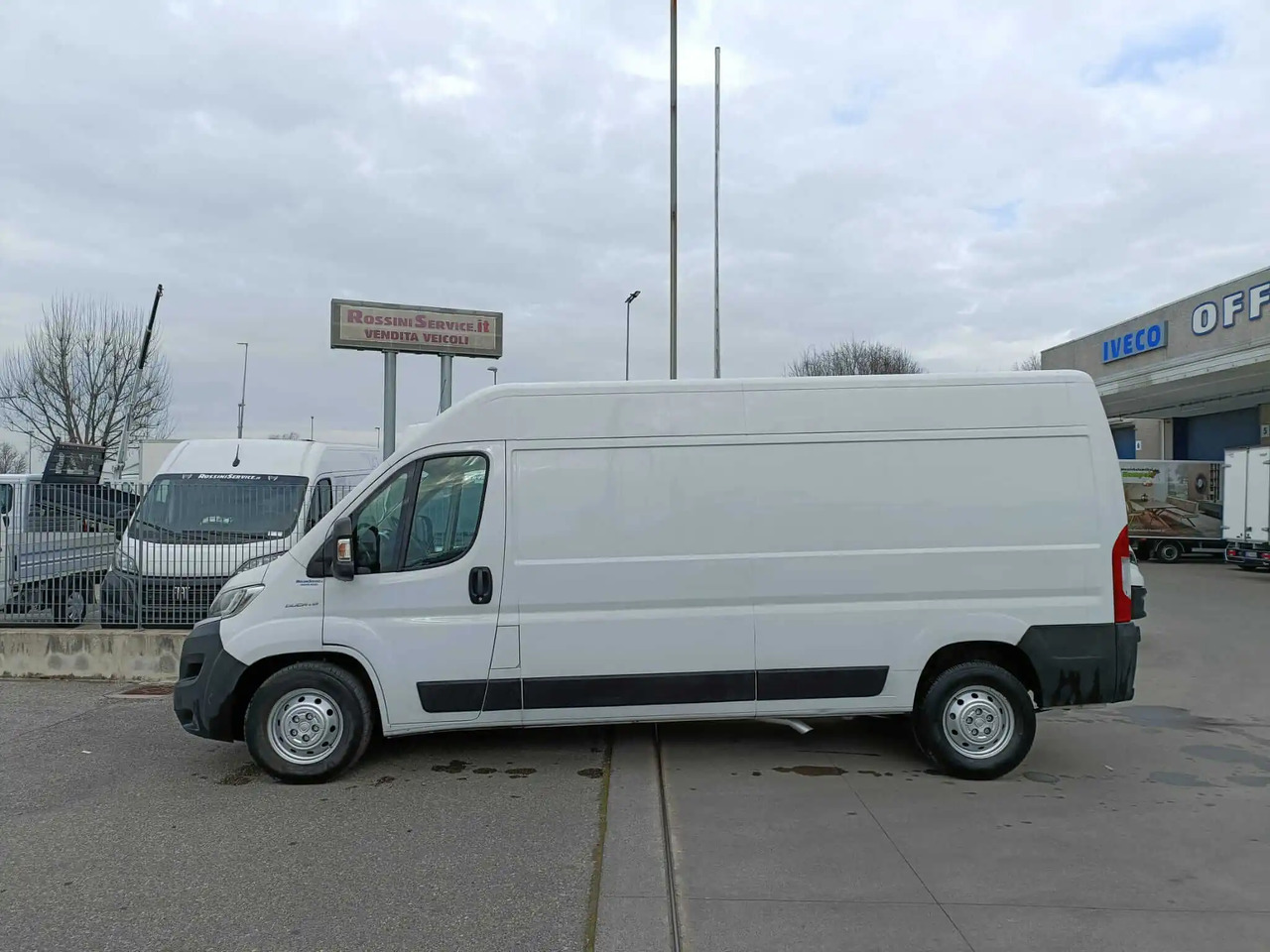 FIAT DUCATO 35 MAXI L3H2 - Furgon: slika FIAT DUCATO 35 MAXI L3H2 - Furgon FIAT DUCATO 35 MAXI L3H2 - Furgon: slika FIAT DUCATO 35 MAXI L3H2 - Furgon
