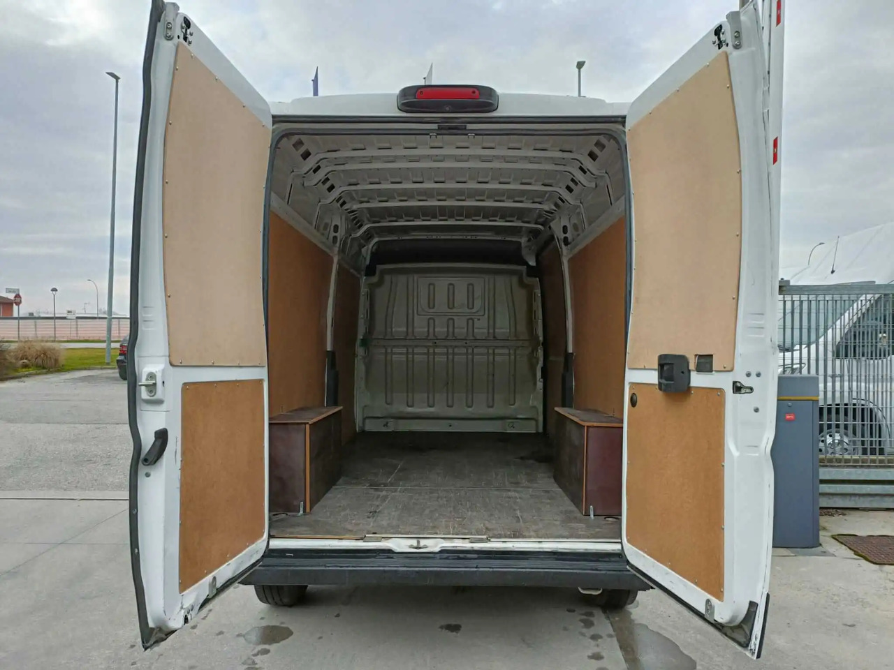 FIAT DUCATO 35 MAXI L3H2 - Furgon: slika FIAT DUCATO 35 MAXI L3H2 - Furgon FIAT DUCATO 35 MAXI L3H2 - Furgon: slika FIAT DUCATO 35 MAXI L3H2 - Furgon