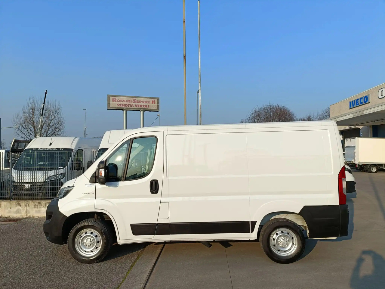 FIAT DUCATO L1H1 140 - Furgon: slika FIAT DUCATO L1H1 140 - Furgon FIAT DUCATO L1H1 140 - Furgon: slika FIAT DUCATO L1H1 140 - Furgon