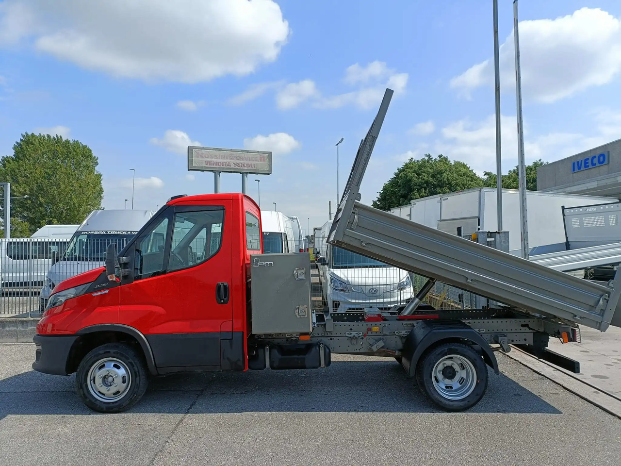 IVECO DAILY 35C12 RIBALTABILE - Mali kamion kiper: slika IVECO DAILY 35C12 RIBALTABILE - Mali kamion kiper IVECO DAILY 35C12 RIBALTABILE - Mali kamion kiper: slika IVECO DAILY 35C12 RIBALTABILE - Mali kamion kiper