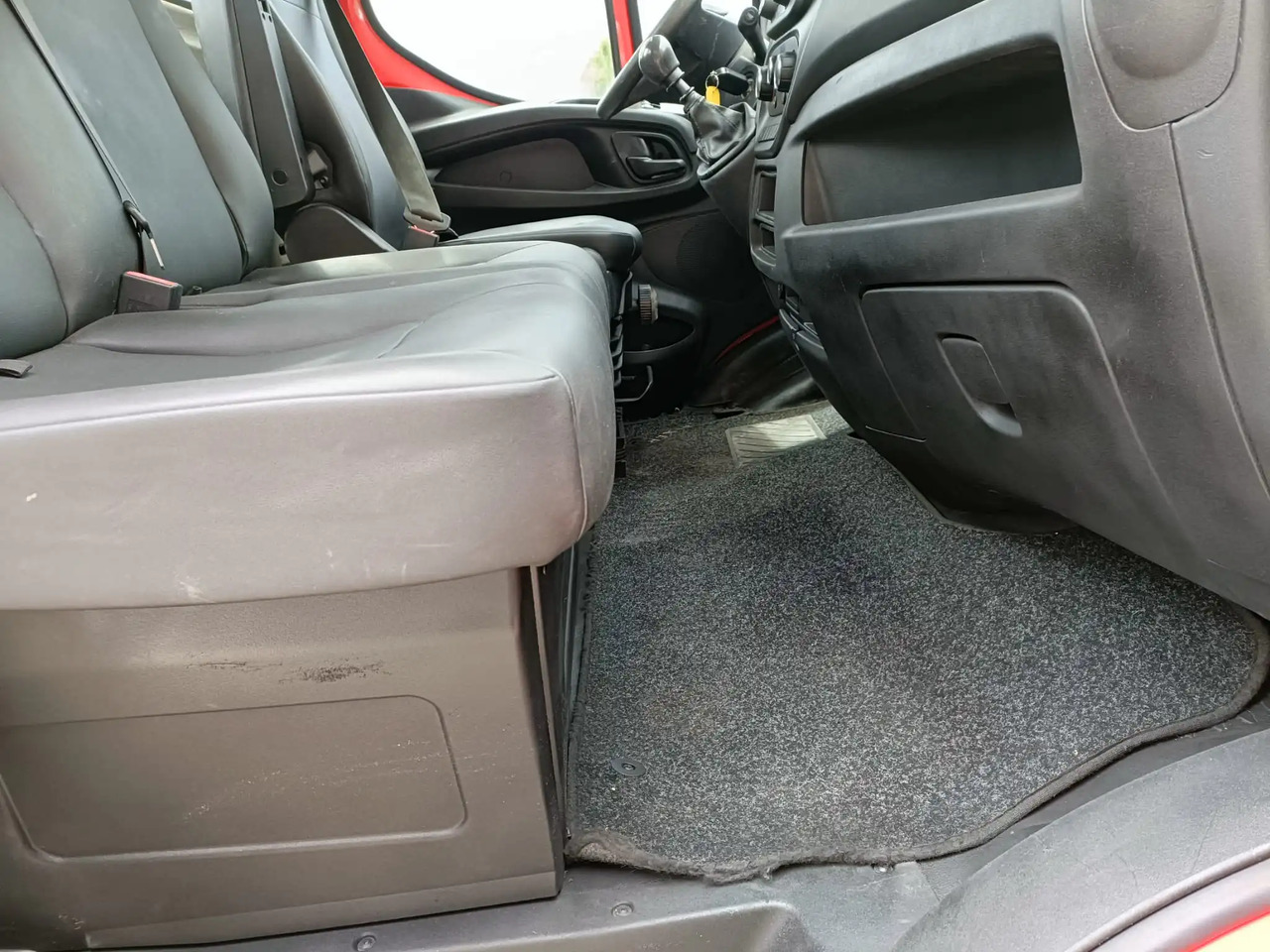 Mali kamion kiper IVECO DAILY 35C12 RIBALTABILE: slika Mali kamion kiper IVECO DAILY 35C12 RIBALTABILE Mali kamion kiper IVECO DAILY 35C12 RIBALTABILE: slika Mali kamion kiper IVECO DAILY 35C12 RIBALTABILE