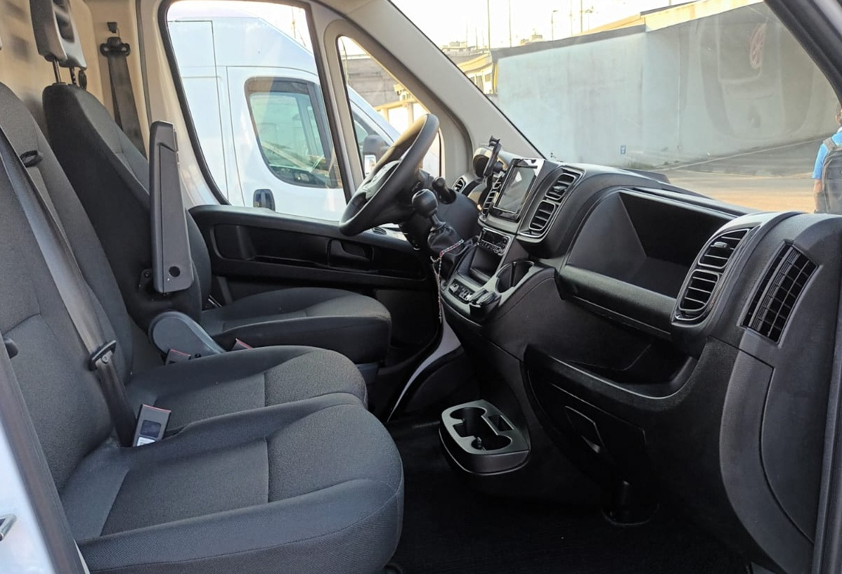 IVECO DAILY 35C14 L1H1 CNG METANO 3.0 - Dostavno vozilo hladnjača: slika IVECO DAILY 35C14 L1H1 CNG METANO 3.0 - Dostavno vozilo hladnjača IVECO DAILY 35C14 L1H1 CNG METANO 3.0 - Dostavno vozilo hladnjača: slika IVECO DAILY 35C14 L1H1 CNG METANO 3.0 - Dostavno vozilo hladnjača