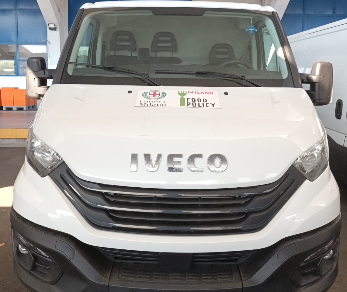 IVECO DAILY 35C14 L1H1 CNG METANO 3.0 - Dostavno vozilo hladnjača: slika IVECO DAILY 35C14 L1H1 CNG METANO 3.0 - Dostavno vozilo hladnjača IVECO DAILY 35C14 L1H1 CNG METANO 3.0 - Dostavno vozilo hladnjača: slika IVECO DAILY 35C14 L1H1 CNG METANO 3.0 - Dostavno vozilo hladnjača