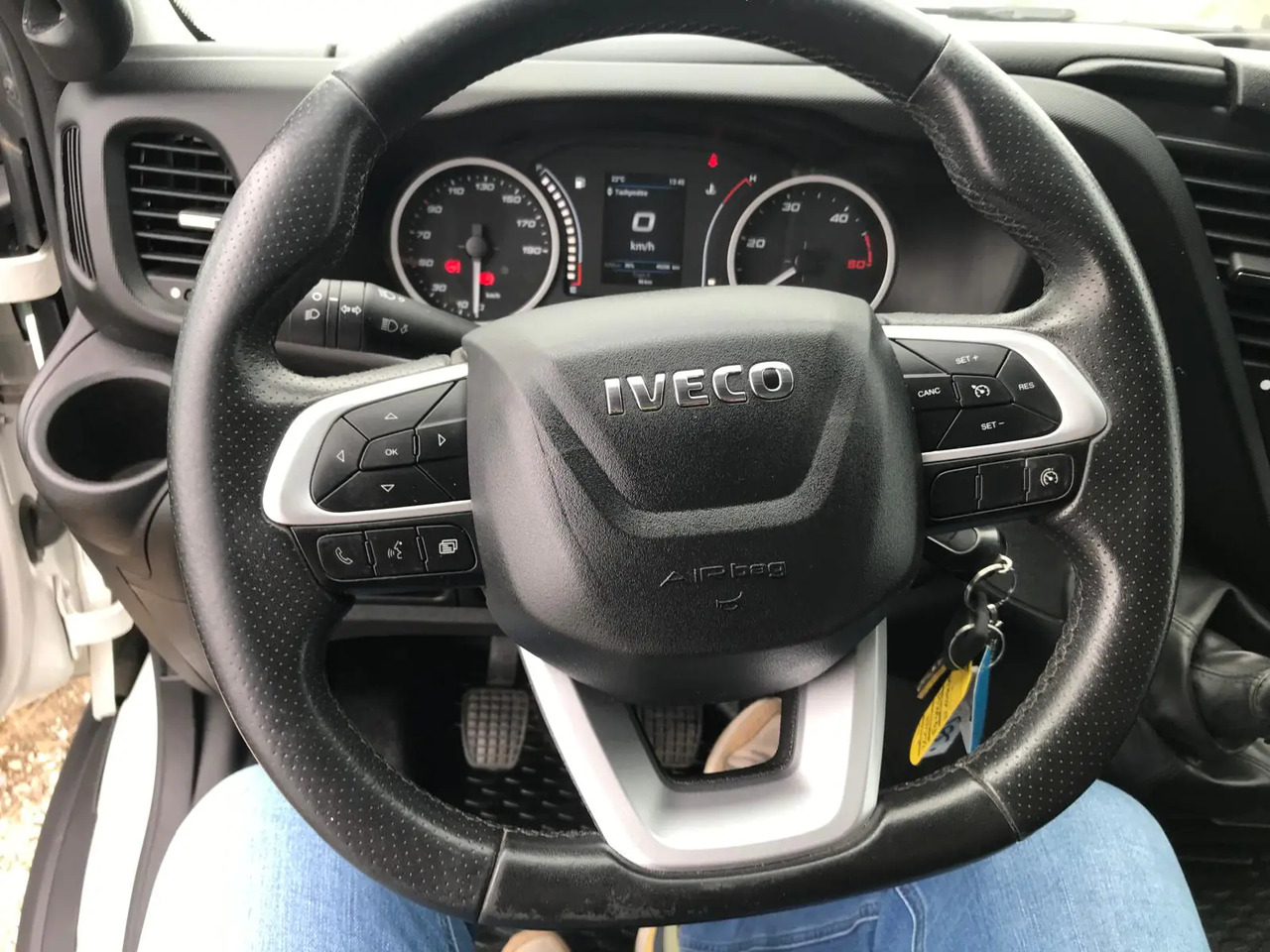 IVECO DAILY 35C16 CC 3000 - Dostavno vozilo s ceradom: slika IVECO DAILY 35C16 CC 3000 - Dostavno vozilo s ceradom IVECO DAILY 35C16 CC 3000 - Dostavno vozilo s ceradom: slika IVECO DAILY 35C16 CC 3000 - Dostavno vozilo s ceradom