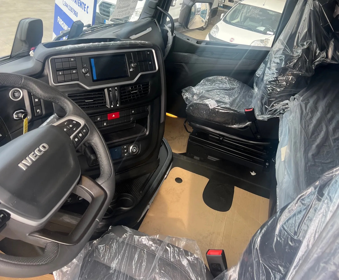 Kamion-šasija IVECO S-WAY 570 TP FULL: slika Kamion-šasija IVECO S-WAY 570 TP FULL Kamion-šasija IVECO S-WAY 570 TP FULL: slika Kamion-šasija IVECO S-WAY 570 TP FULL