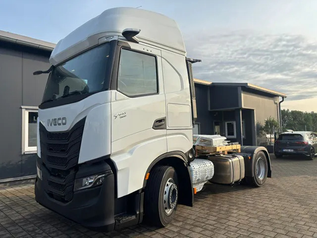 IVECO STRALIS S-WAY AS440S50 T/P - Kamion-šasija: slika IVECO STRALIS S-WAY AS440S50 T/P - Kamion-šasija IVECO STRALIS S-WAY AS440S50 T/P - Kamion-šasija: slika IVECO STRALIS S-WAY AS440S50 T/P - Kamion-šasija