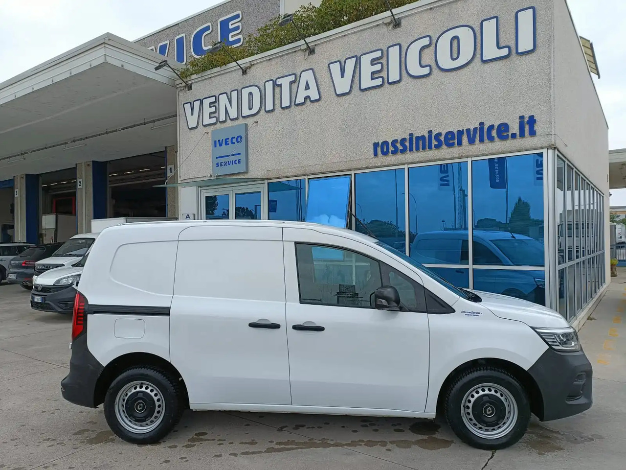 RENAULT KANGOO EV45 – 100% ELETTRICO - Furgon, Električno dostavno vozilo: slika RENAULT KANGOO EV45 – 100% ELETTRICO - Furgon, Električno dostavno vozilo RENAULT KANGOO EV45 – 100% ELETTRICO - Furgon, Električno dostavno vozilo: slika RENAULT KANGOO EV45 – 100% ELETTRICO - Furgon, Električno dostavno vozilo