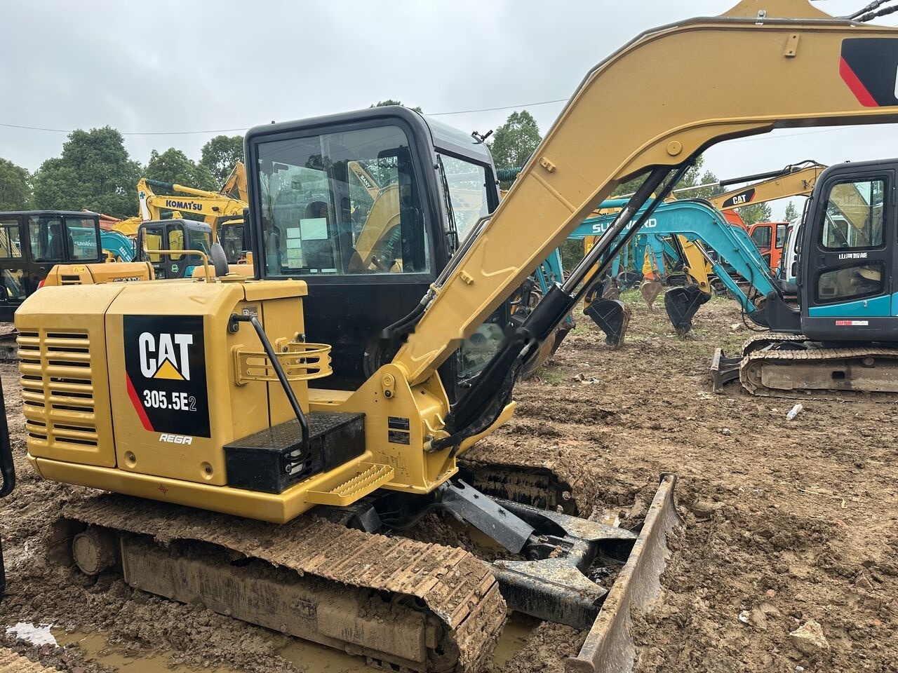Caterpillar 305.5E - Mini bager: slika Caterpillar 305.5E - Mini bager Caterpillar 305.5E - Mini bager: slika Caterpillar 305.5E - Mini bager