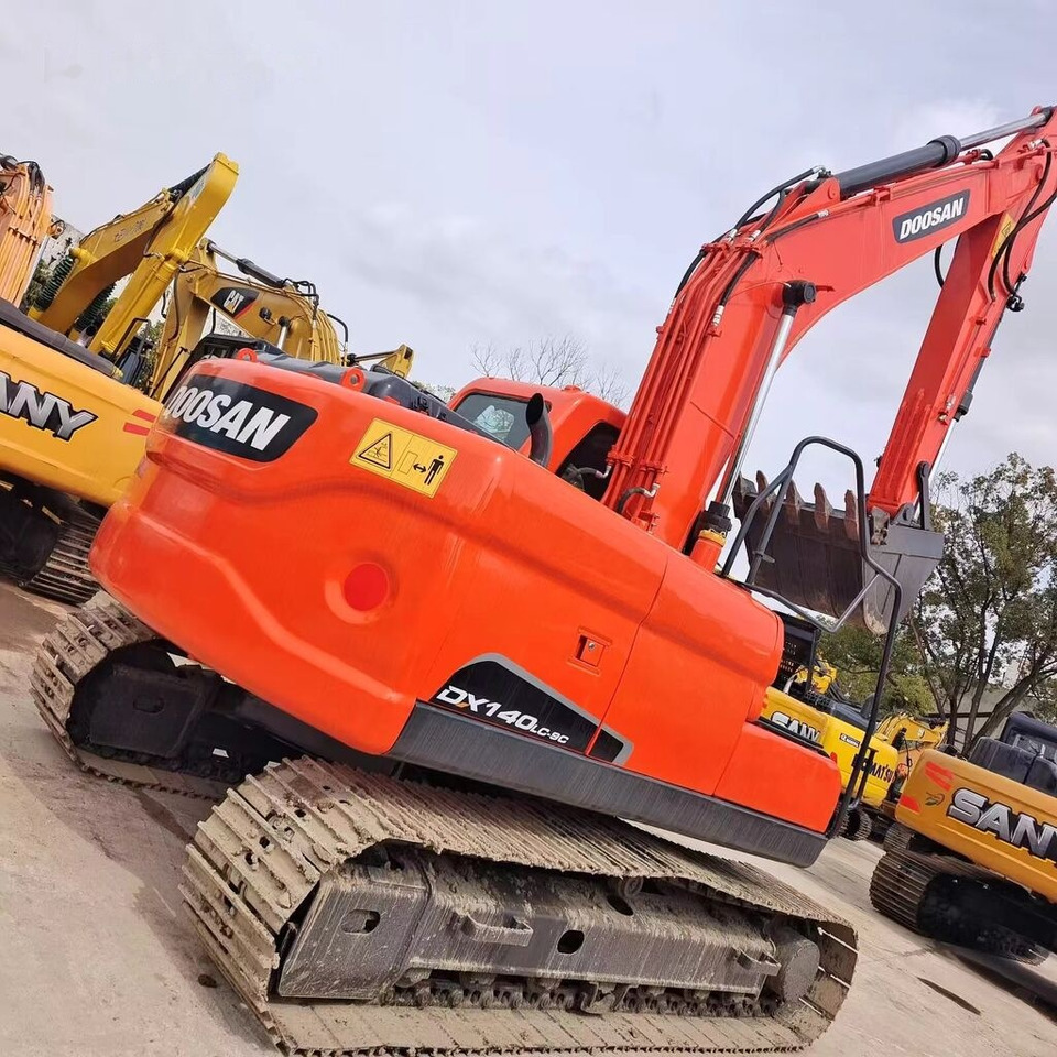 Doosan DX140 - Bager gusjeničar: slika Doosan DX140 - Bager gusjeničar Doosan DX140 - Bager gusjeničar: slika Doosan DX140 - Bager gusjeničar