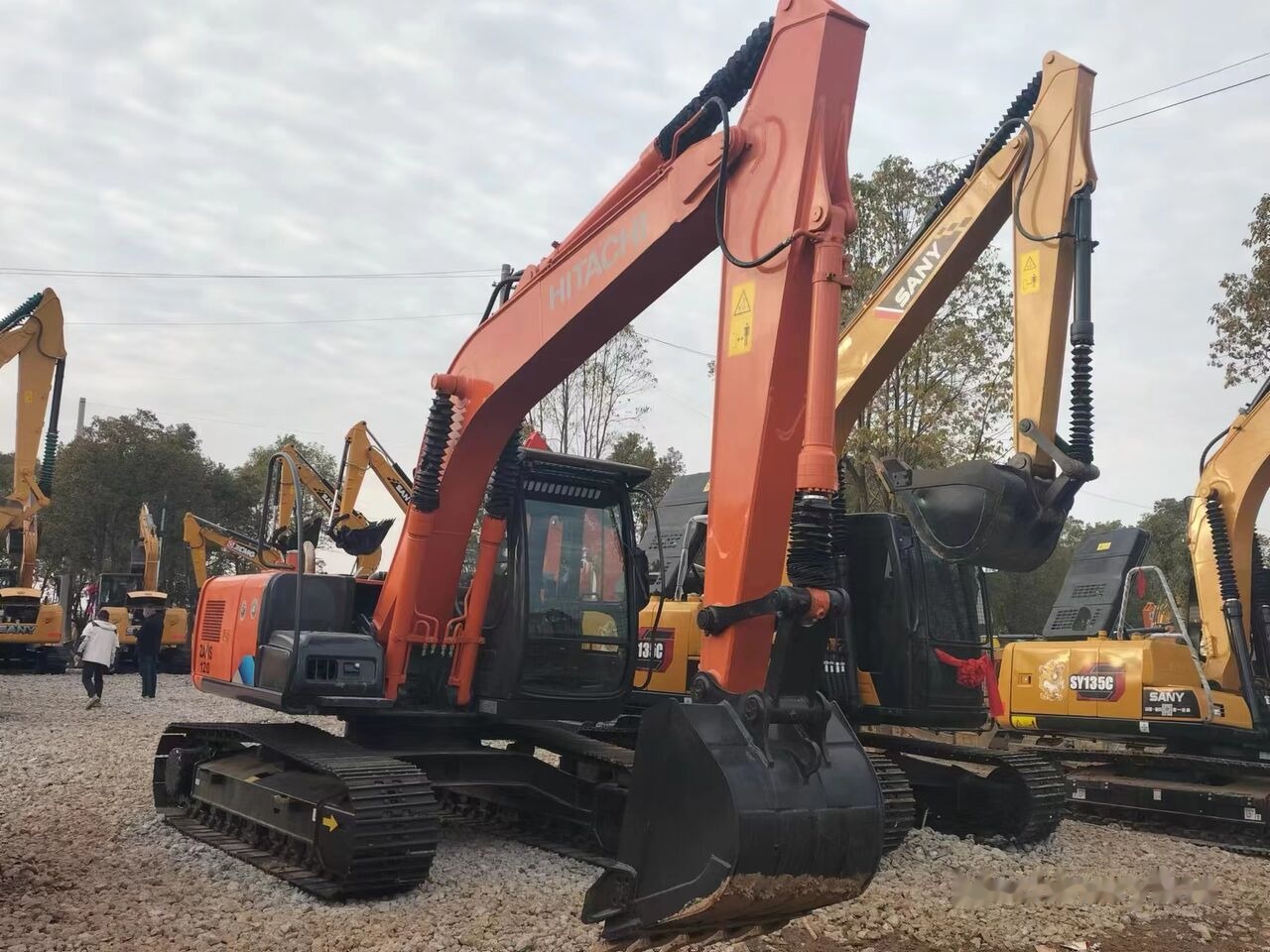 Hitachi ZX120 - Bager gusjeničar: slika Hitachi ZX120 - Bager gusjeničar Hitachi ZX120 - Bager gusjeničar: slika Hitachi ZX120 - Bager gusjeničar