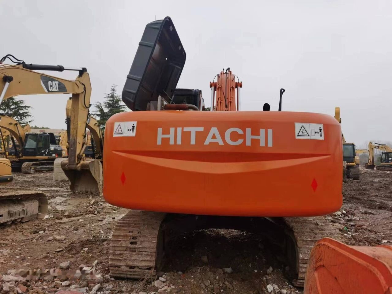 Hitachi ZX250 - Bager gusjeničar: slika Hitachi ZX250 - Bager gusjeničar Hitachi ZX250 - Bager gusjeničar: slika Hitachi ZX250 - Bager gusjeničar