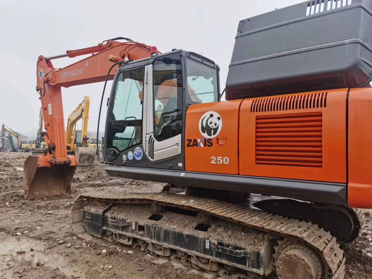 Hitachi ZX250 - Bager gusjeničar: slika Hitachi ZX250 - Bager gusjeničar Hitachi ZX250 - Bager gusjeničar: slika Hitachi ZX250 - Bager gusjeničar