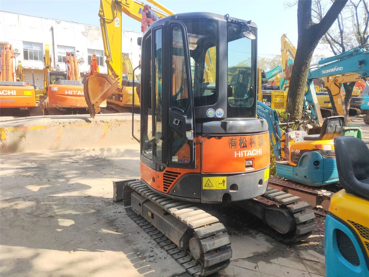 Hitachi ZX30 - Mini bager: slika Hitachi ZX30 - Mini bager Hitachi ZX30 - Mini bager: slika Hitachi ZX30 - Mini bager