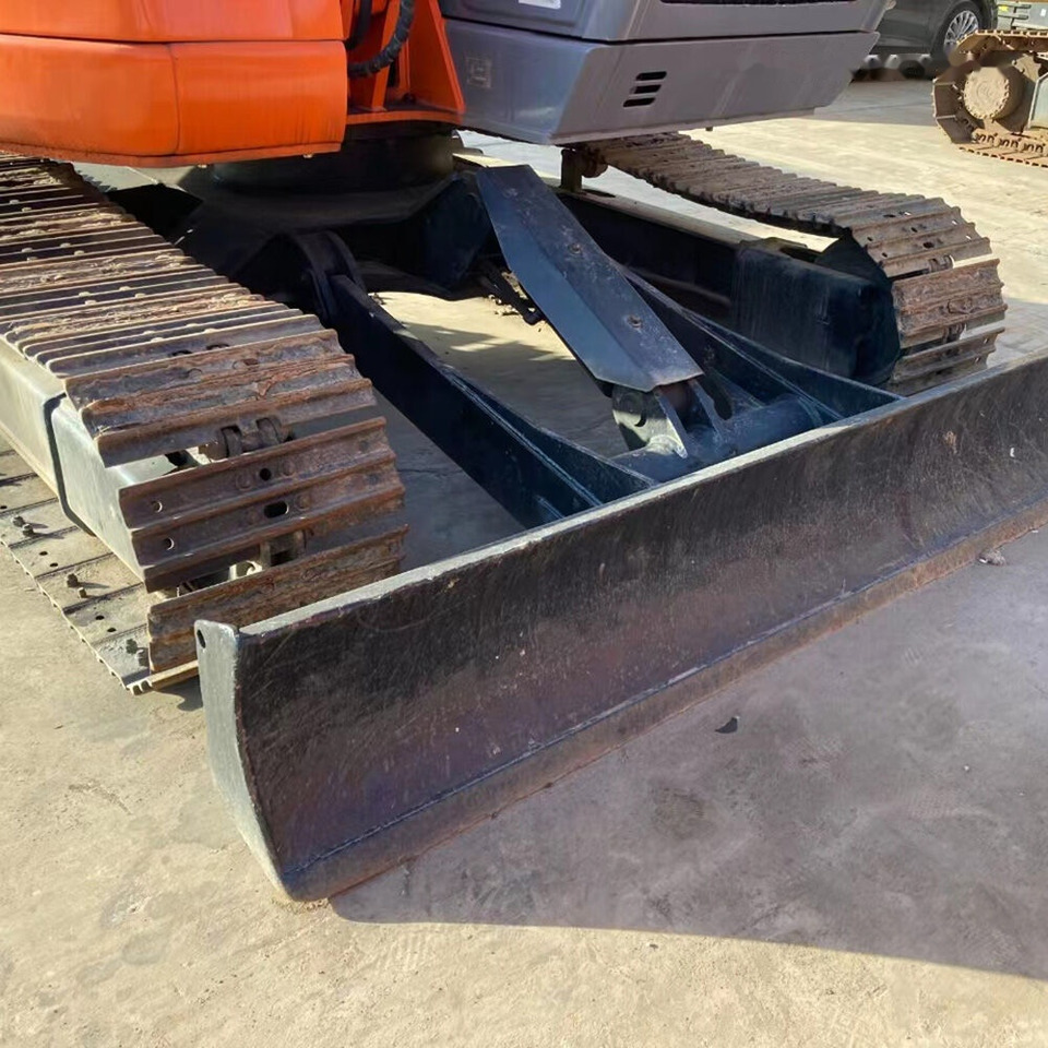 Hitachi ZX75US - Bager gusjeničar: slika Hitachi ZX75US - Bager gusjeničar Hitachi ZX75US - Bager gusjeničar: slika Hitachi ZX75US - Bager gusjeničar