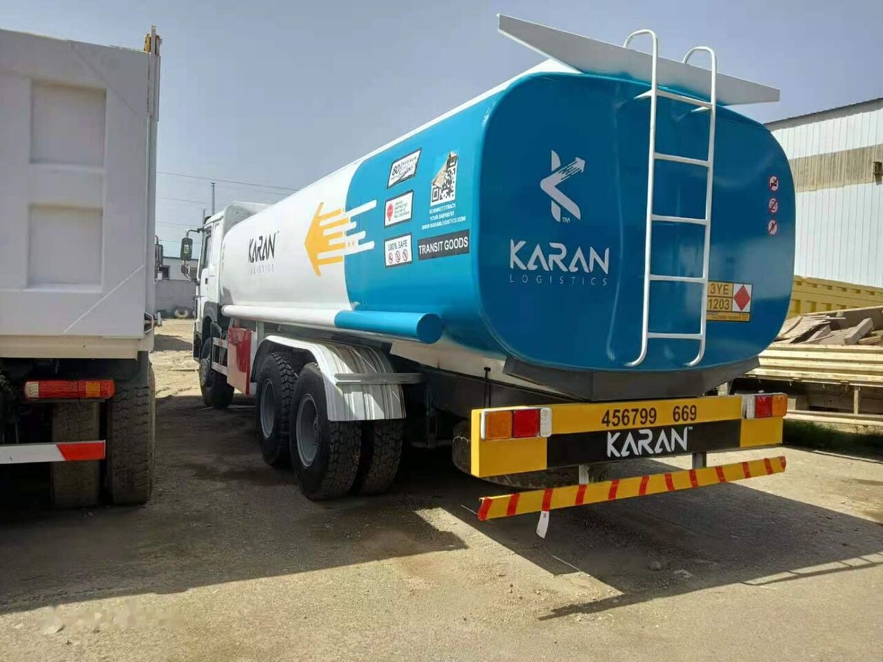 Howo 371 - Kamion cisterna: slika Howo 371 - Kamion cisterna Howo 371 - Kamion cisterna: slika Howo 371 - Kamion cisterna