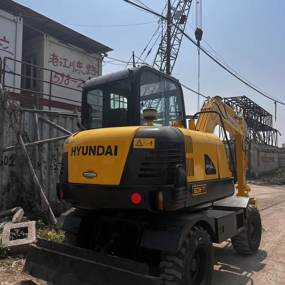 Hyundai R60W-7 - Bager na kotačima: slika Hyundai R60W-7 - Bager na kotačima Hyundai R60W-7 - Bager na kotačima: slika Hyundai R60W-7 - Bager na kotačima