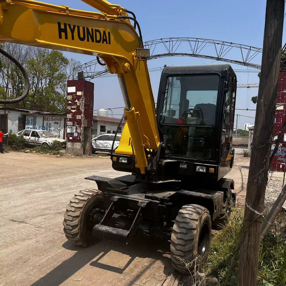 Hyundai R60W-7 - Bager na kotačima: slika Hyundai R60W-7 - Bager na kotačima Hyundai R60W-7 - Bager na kotačima: slika Hyundai R60W-7 - Bager na kotačima