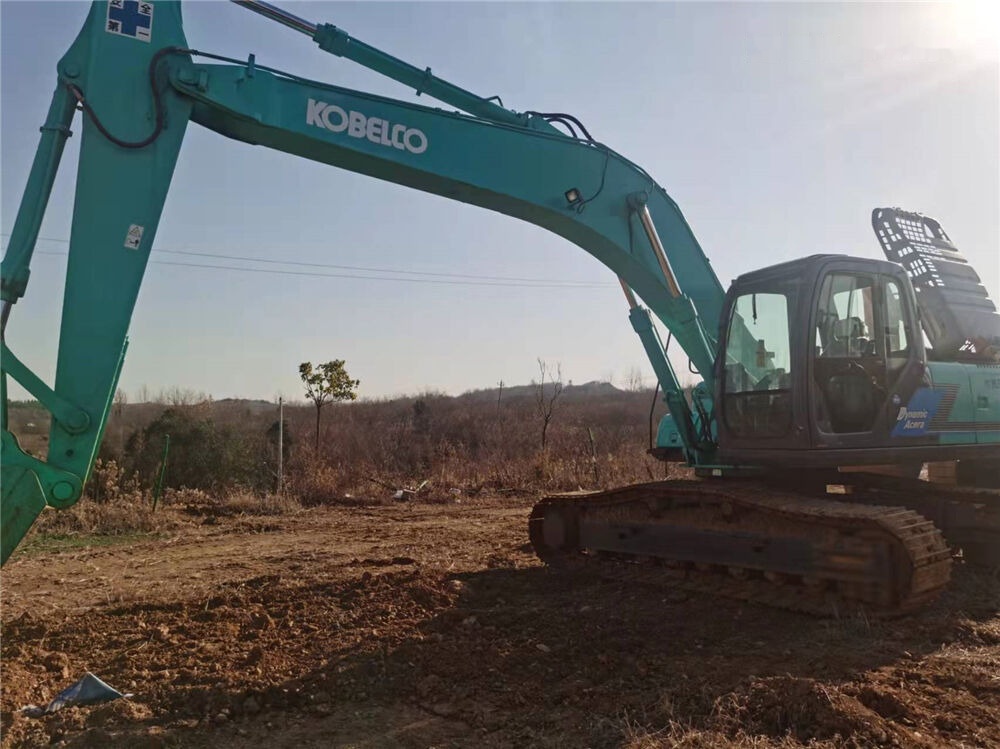 Bager gusjeničar Kobelco SK210: slika Bager gusjeničar Kobelco SK210