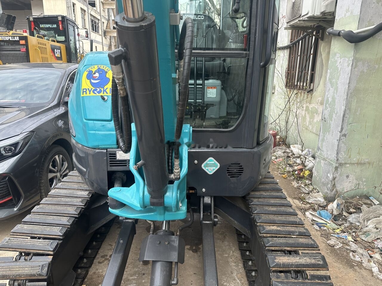 Kobelco SK35SR-5 - Mini bager: slika Kobelco SK35SR-5 - Mini bager Kobelco SK35SR-5 - Mini bager: slika Kobelco SK35SR-5 - Mini bager