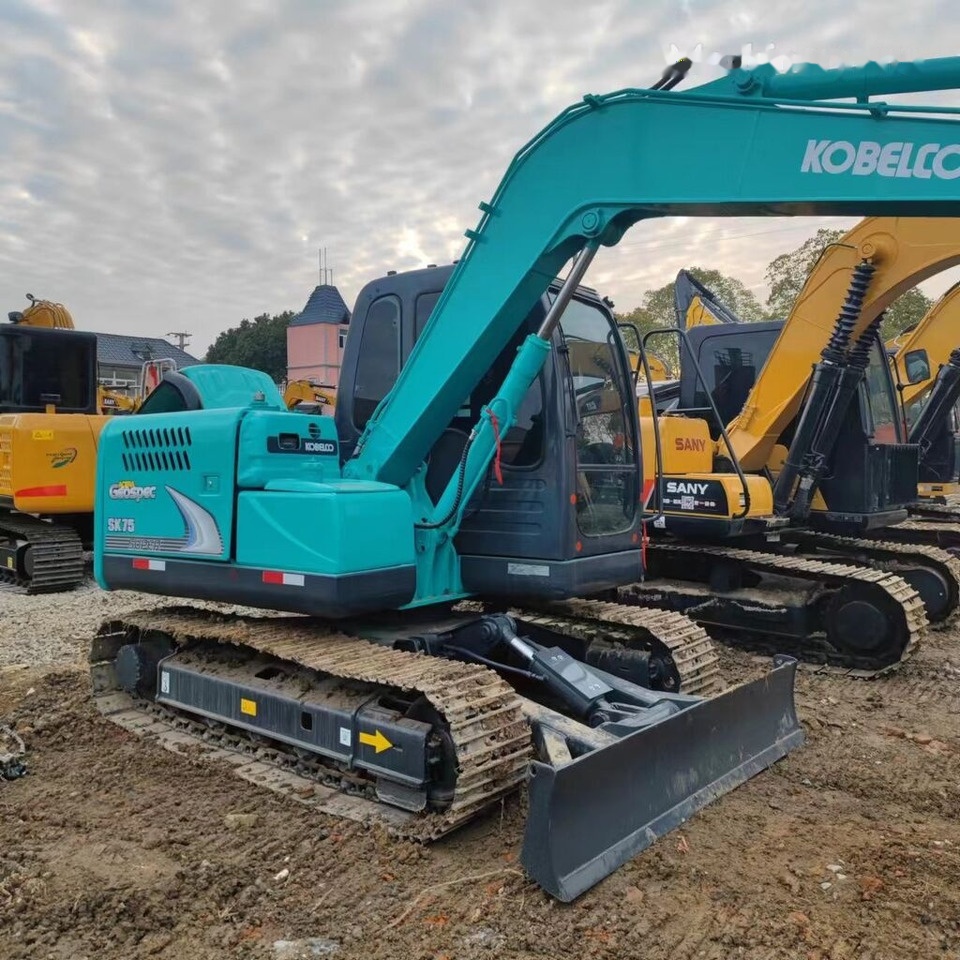 Kobelco SK75 - Mini bager: slika Kobelco SK75 - Mini bager Kobelco SK75 - Mini bager: slika Kobelco SK75 - Mini bager