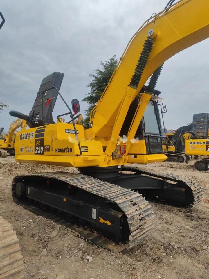 Komatsu PC220-8 - Bager gusjeničar: slika Komatsu PC220-8 - Bager gusjeničar Komatsu PC220-8 - Bager gusjeničar: slika Komatsu PC220-8 - Bager gusjeničar