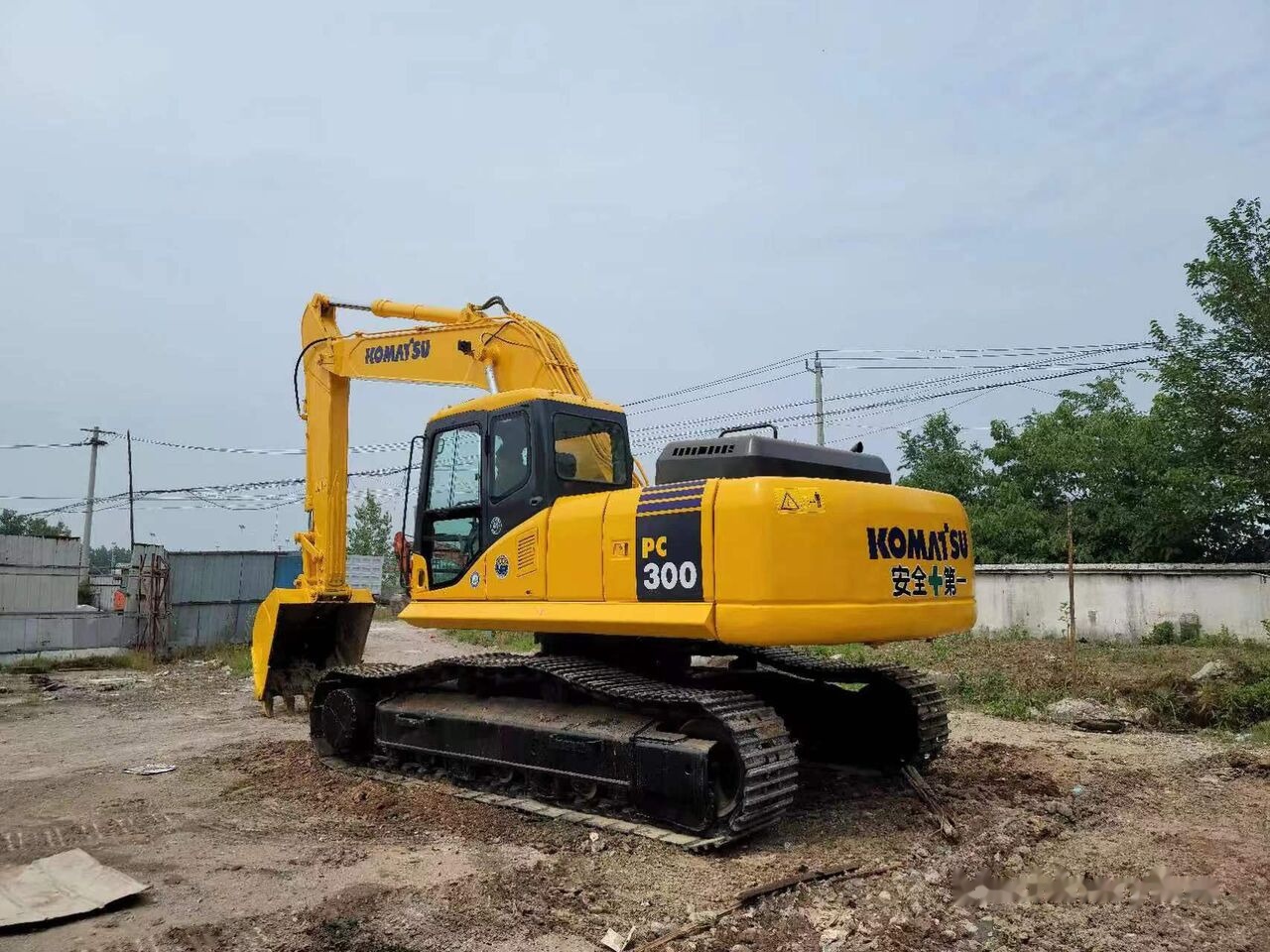 Komatsu PC300-7 - Bager gusjeničar: slika Komatsu PC300-7 - Bager gusjeničar Komatsu PC300-7 - Bager gusjeničar: slika Komatsu PC300-7 - Bager gusjeničar