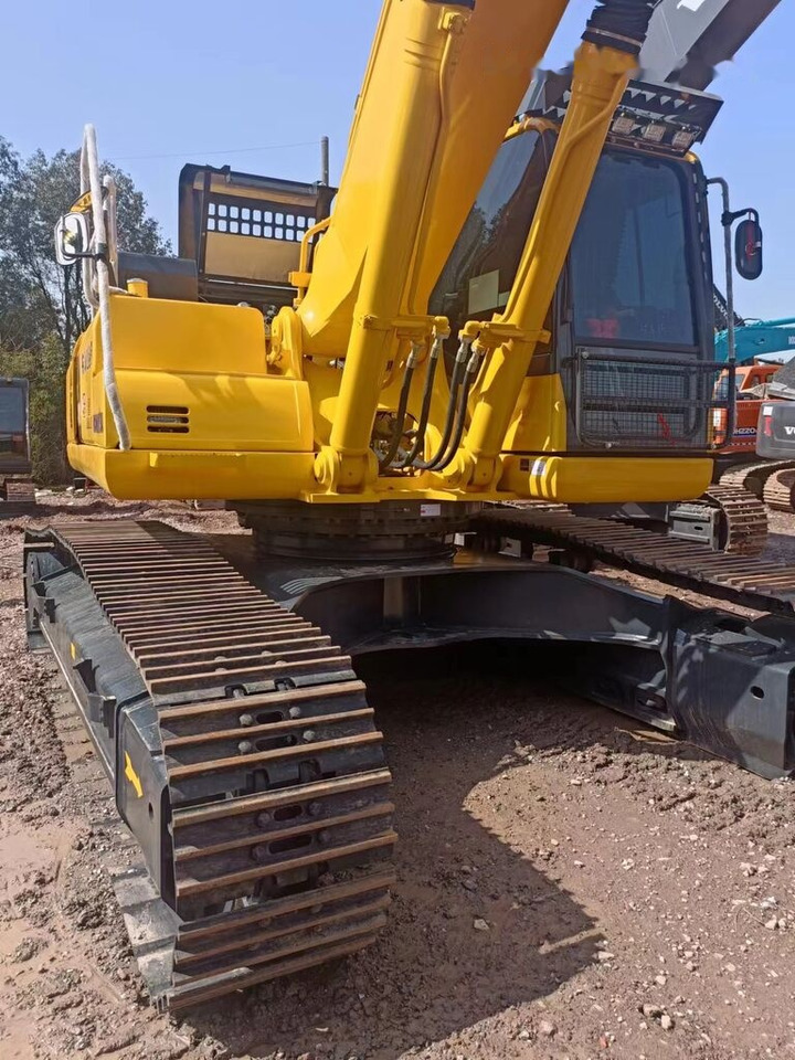 Bager gusjeničar Komatsu PC400: slika Bager gusjeničar Komatsu PC400
