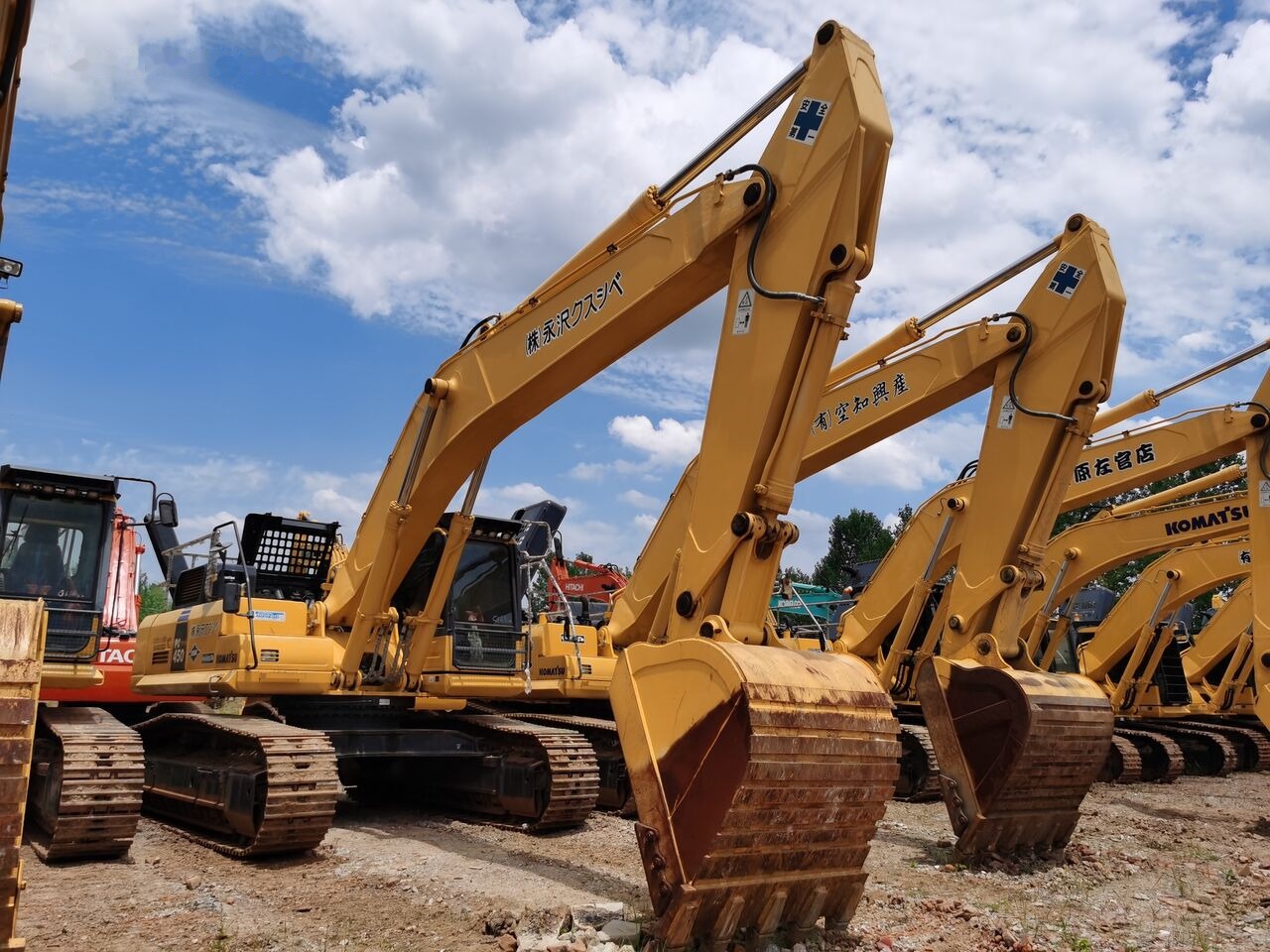 Komatsu PC450-8 - Bager gusjeničar: slika Komatsu PC450-8 - Bager gusjeničar Komatsu PC450-8 - Bager gusjeničar: slika Komatsu PC450-8 - Bager gusjeničar