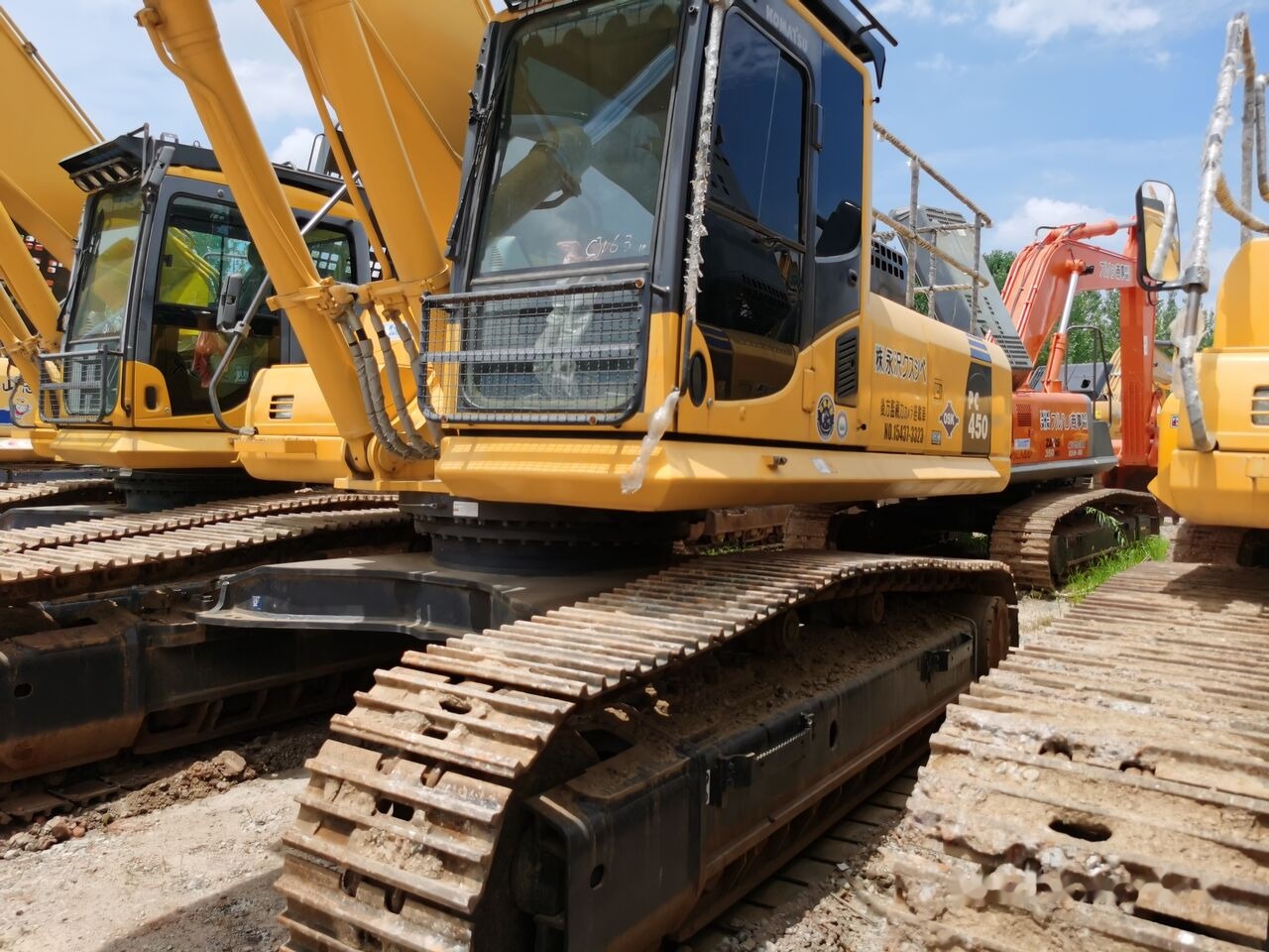 Komatsu PC450-8 - Bager gusjeničar: slika Komatsu PC450-8 - Bager gusjeničar Komatsu PC450-8 - Bager gusjeničar: slika Komatsu PC450-8 - Bager gusjeničar