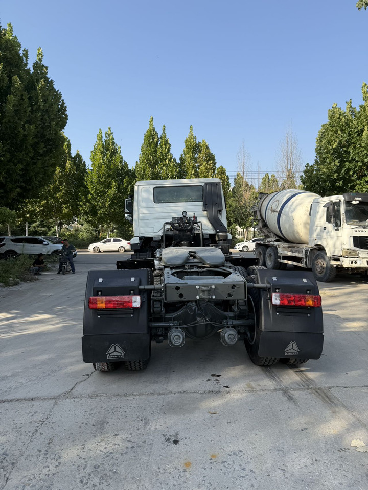 HOWO 6x4 - Tegljač: slika HOWO 6x4 - Tegljač HOWO 6x4 - Tegljač: slika HOWO 6x4 - Tegljač