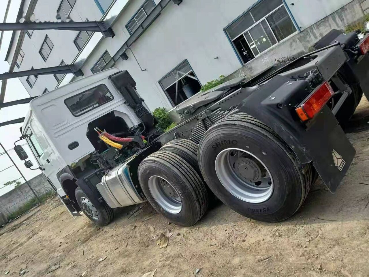 Howo 371 - Tegljač: slika Howo 371 - Tegljač Howo 371 - Tegljač: slika Howo 371 - Tegljač