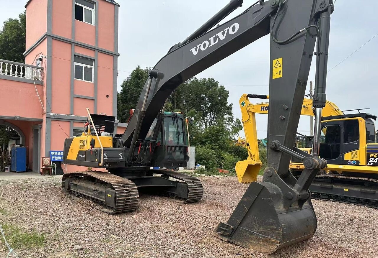 Volvo EC240 - Bager gusjeničar: slika Volvo EC240 - Bager gusjeničar Volvo EC240 - Bager gusjeničar: slika Volvo EC240 - Bager gusjeničar