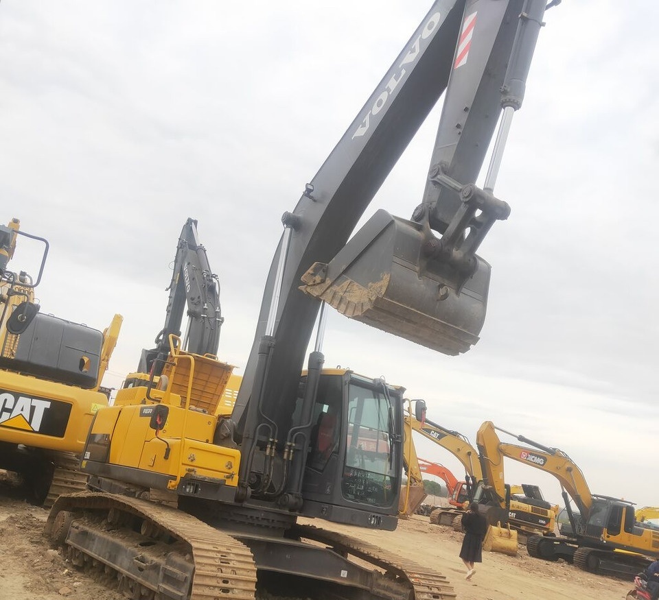 Volvo EC300 - Bager gusjeničar: slika Volvo EC300 - Bager gusjeničar Volvo EC300 - Bager gusjeničar: slika Volvo EC300 - Bager gusjeničar