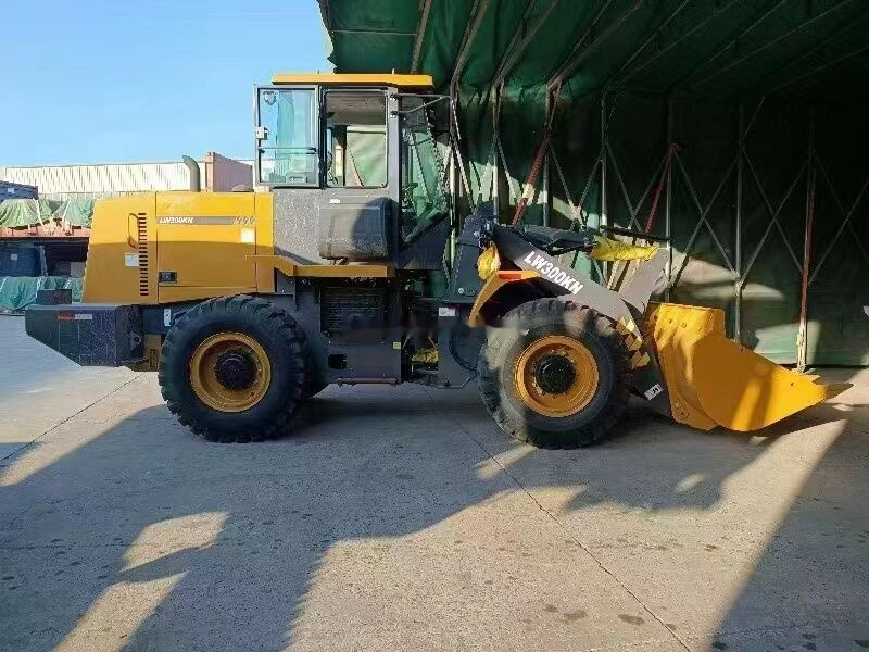 XCMG LW300KN - Utovarivač na kotačima: slika XCMG LW300KN - Utovarivač na kotačima XCMG LW300KN - Utovarivač na kotačima: slika XCMG LW300KN - Utovarivač na kotačima