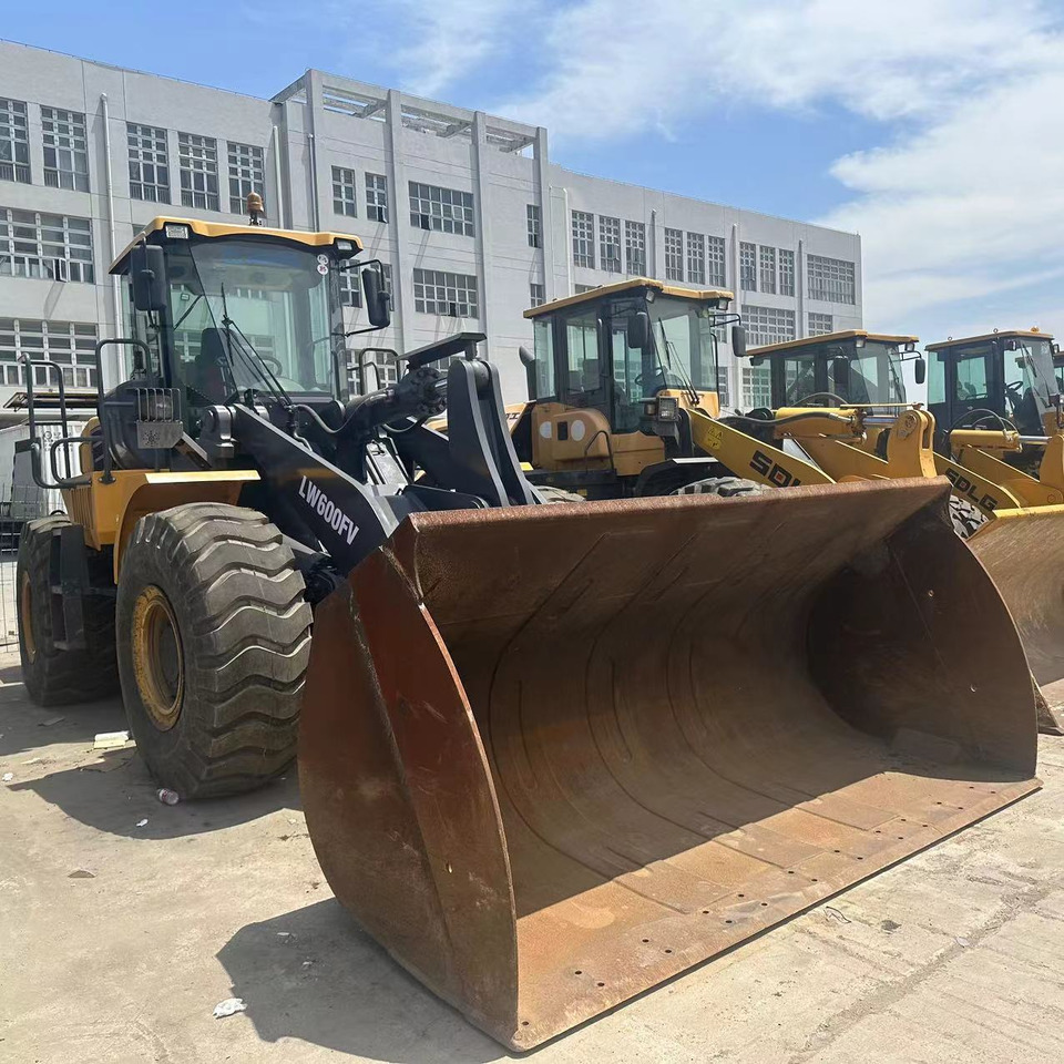 XCMG LW600FV - Utovarivač na kotačima: slika XCMG LW600FV - Utovarivač na kotačima XCMG LW600FV - Utovarivač na kotačima: slika XCMG LW600FV - Utovarivač na kotačima