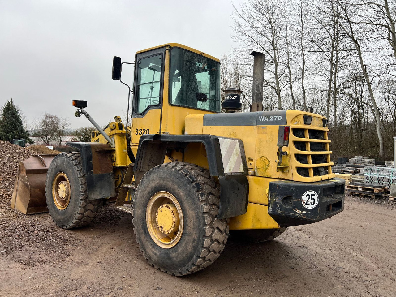 Komatsu WA 270 - Utovarivač na kotačima: slika Komatsu WA 270 - Utovarivač na kotačima Komatsu WA 270 - Utovarivač na kotačima: slika Komatsu WA 270 - Utovarivač na kotačima