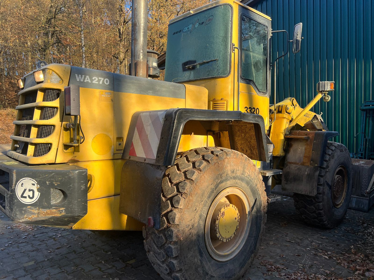 Komatsu WA 270 - Utovarivač na kotačima: slika Komatsu WA 270 - Utovarivač na kotačima Komatsu WA 270 - Utovarivač na kotačima: slika Komatsu WA 270 - Utovarivač na kotačima
