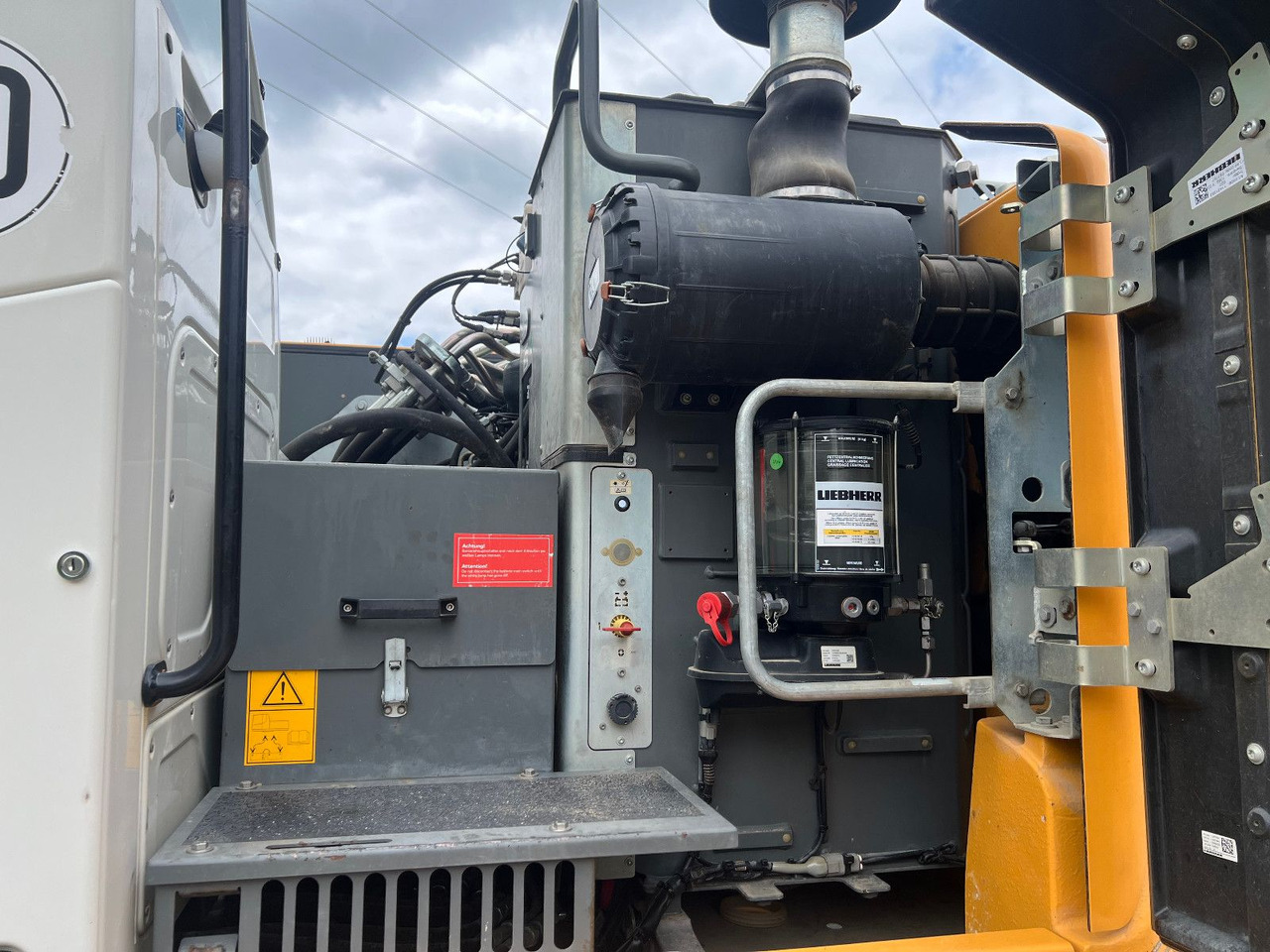 Liebherr A 918 Compact Likufix SW 48 - Bager na kotačima: slika Liebherr A 918 Compact Likufix SW 48 - Bager na kotačima Liebherr A 918 Compact Likufix SW 48 - Bager na kotačima: slika Liebherr A 918 Compact Likufix SW 48 - Bager na kotačima