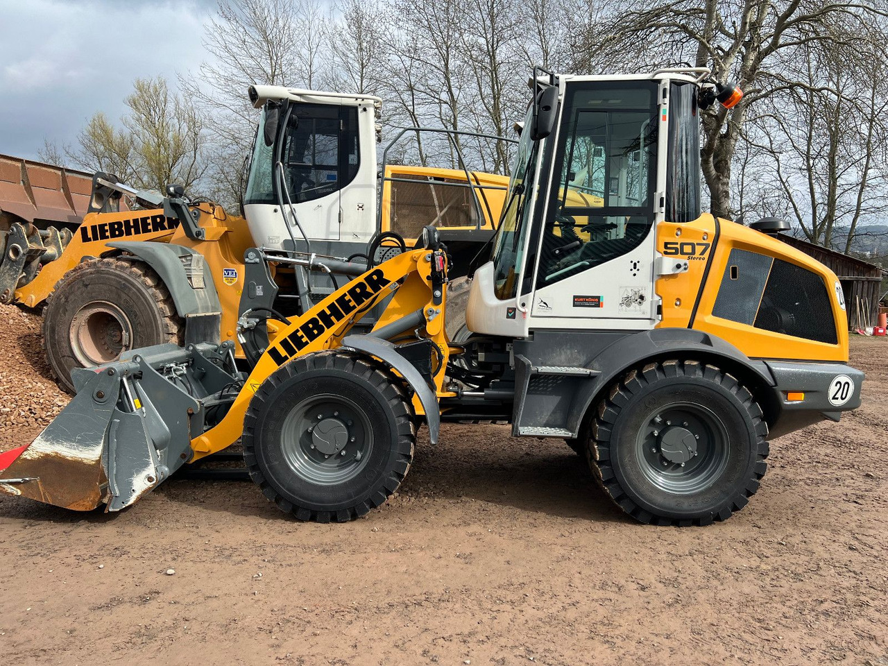 Liebherr L 507 Stereo V Likufix 2x verfügbar - Utovarivač na kotačima: slika Liebherr L 507 Stereo V Likufix 2x verfügbar - Utovarivač na kotačima Liebherr L 507 Stereo V Likufix 2x verfügbar - Utovarivač na kotačima: slika Liebherr L 507 Stereo V Likufix 2x verfügbar - Utovarivač na kotačima