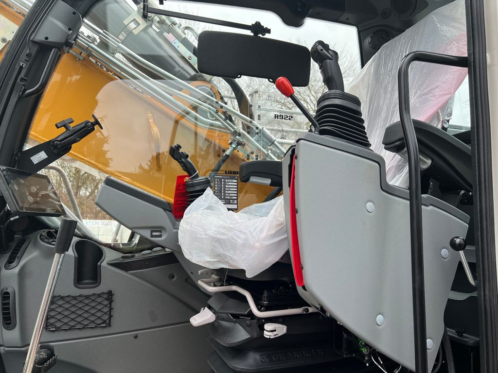 Liebherr R 922 G 6.0-D Liebherr R 922 G 6.0-D - Bager gusjeničar: slika Liebherr R 922 G 6.0-D Liebherr R 922 G 6.0-D - Bager gusjeničar Liebherr R 922 G 6.0-D Liebherr R 922 G 6.0-D - Bager gusjeničar: slika Liebherr R 922 G 6.0-D Liebherr R 922 G 6.0-D - Bager gusjeničar