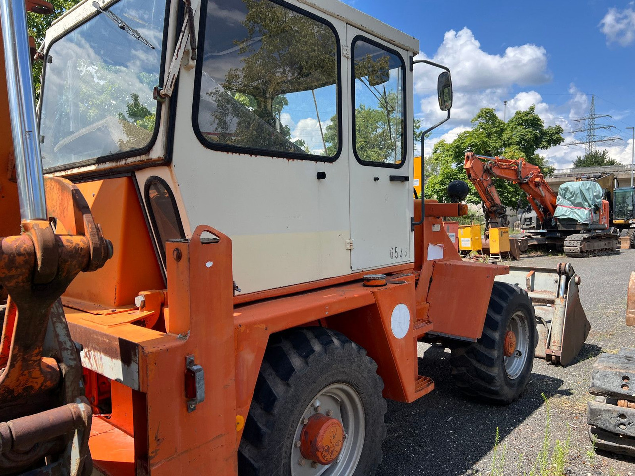 Schaeff SKB 1000 - Rovokopač-utovarivač: slika Schaeff SKB 1000 - Rovokopač-utovarivač Schaeff SKB 1000 - Rovokopač-utovarivač: slika Schaeff SKB 1000 - Rovokopač-utovarivač