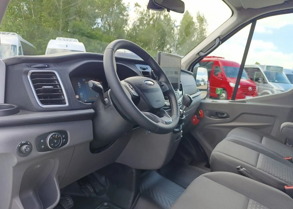 Novi Minibus, Putnički kombi Ford Transit: slika Novi Minibus, Putnički kombi Ford Transit Novi Minibus, Putnički kombi Ford Transit: slika Novi Minibus, Putnički kombi Ford Transit