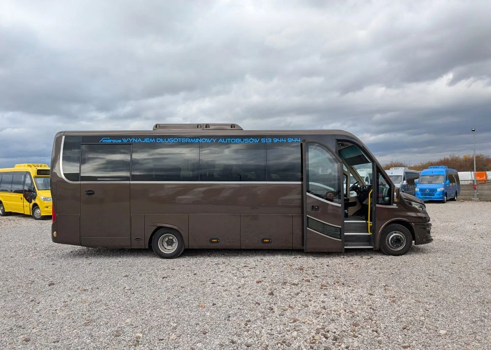 Iveco Daily - Minibus, Putnički kombi: slika  Iveco Daily - Minibus, Putnički kombi Iveco Daily - Minibus, Putnički kombi: slika  Iveco Daily - Minibus, Putnički kombi