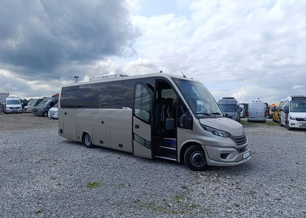 Iveco Mercus Daily 70C21 - Minibus, Putnički kombi: slika Iveco Mercus Daily 70C21 - Minibus, Putnički kombi Iveco Mercus Daily 70C21 - Minibus, Putnički kombi: slika Iveco Mercus Daily 70C21 - Minibus, Putnički kombi