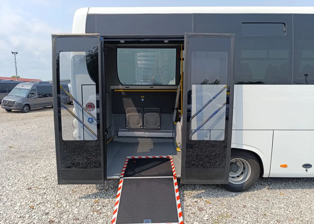 Iveco Mercus Daily City - Minibus, Putnički kombi: slika Iveco Mercus Daily City - Minibus, Putnički kombi Iveco Mercus Daily City - Minibus, Putnički kombi: slika Iveco Mercus Daily City - Minibus, Putnički kombi