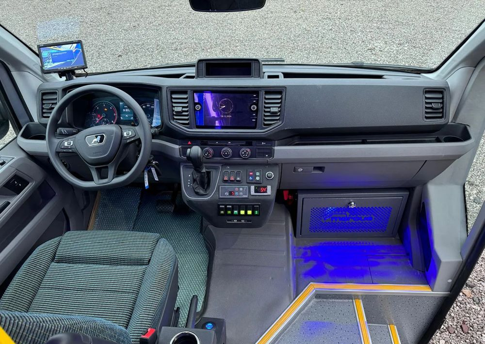 Novi Minibus, Putnički kombi MAN Mercus TGE CITY: slika Novi Minibus, Putnički kombi MAN Mercus TGE CITY