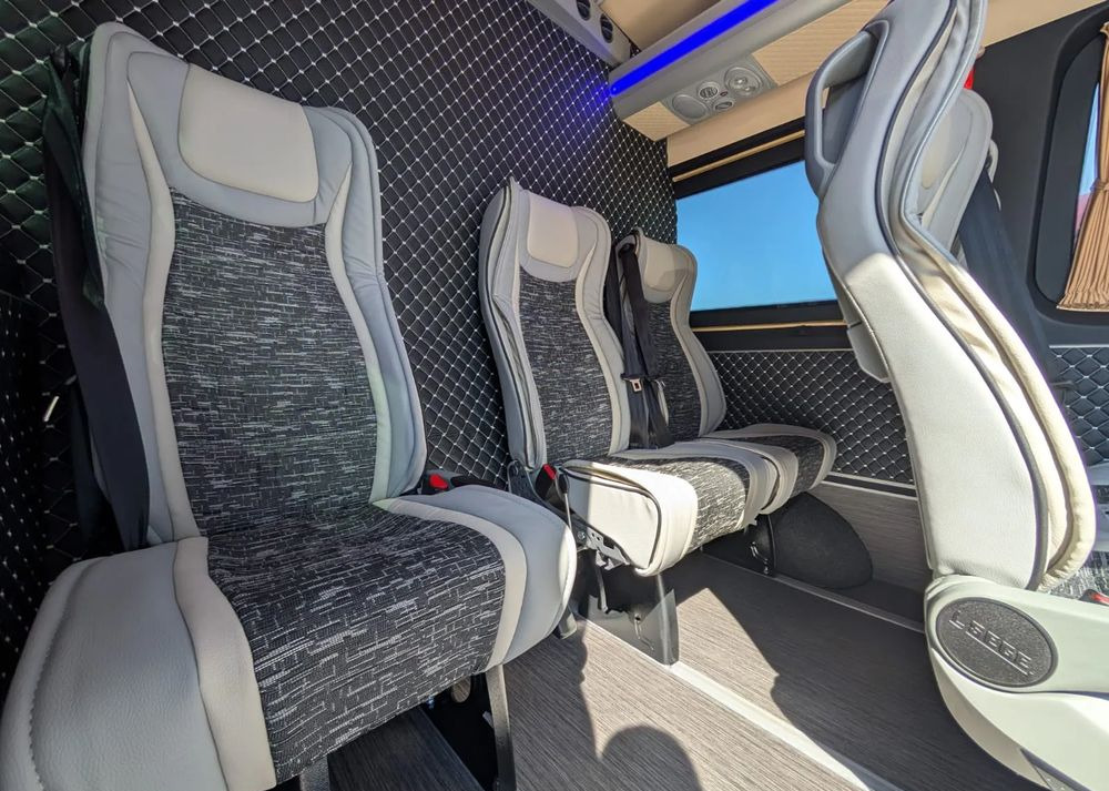 Novi Minibus, Putnički kombi MAN TGE 3.180: slika Novi Minibus, Putnički kombi MAN TGE 3.180