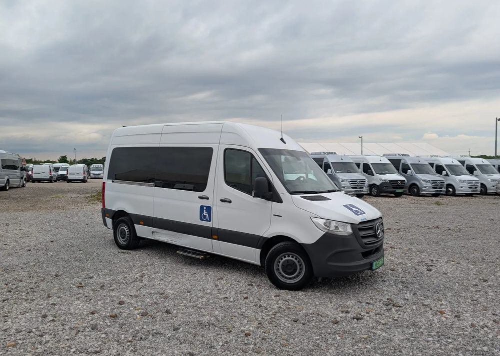 Mercedes-Benz Sprinter - Minibus, Električni autobus: slika Mercedes-Benz Sprinter - Minibus, Električni autobus Mercedes-Benz Sprinter - Minibus, Električni autobus: slika Mercedes-Benz Sprinter - Minibus, Električni autobus