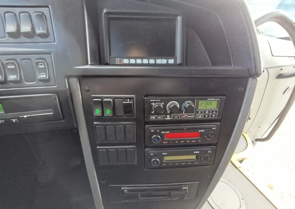 Turistički autobus Scania HIGER: slika Turistički autobus Scania HIGER Turistički autobus Scania HIGER: slika Turistički autobus Scania HIGER