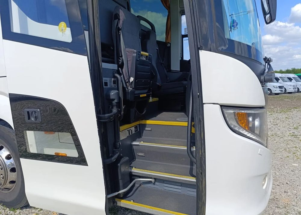 Turistički autobus Scania HIGER: slika Turistički autobus Scania HIGER Turistički autobus Scania HIGER: slika Turistički autobus Scania HIGER